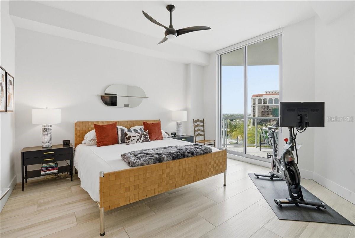 Image 25 of 90 For 111 Pineapple Avenue 714