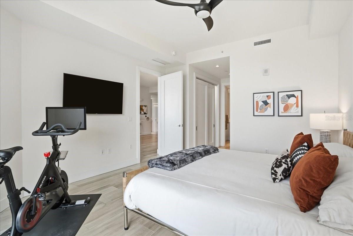 Image 26 of 90 For 111 Pineapple Avenue 714