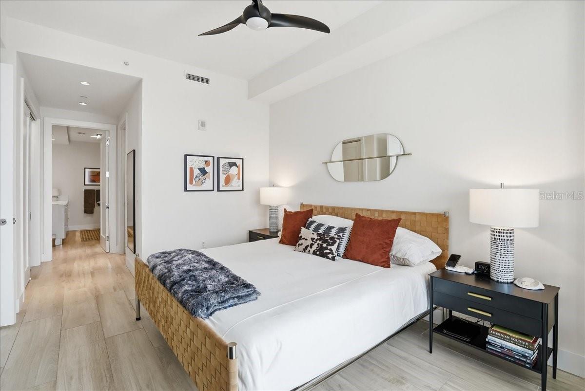 Image 27 of 90 For 111 Pineapple Avenue 714