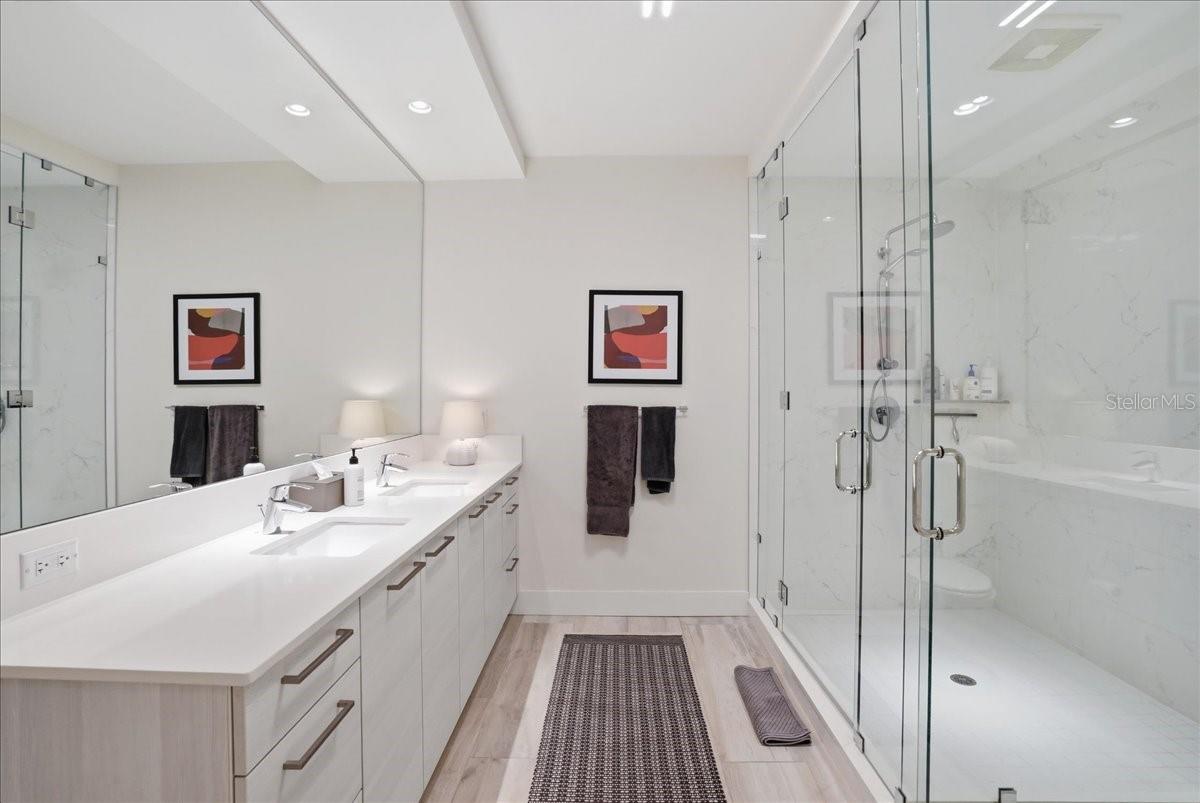 Image 32 of 90 For 111 Pineapple Avenue 714