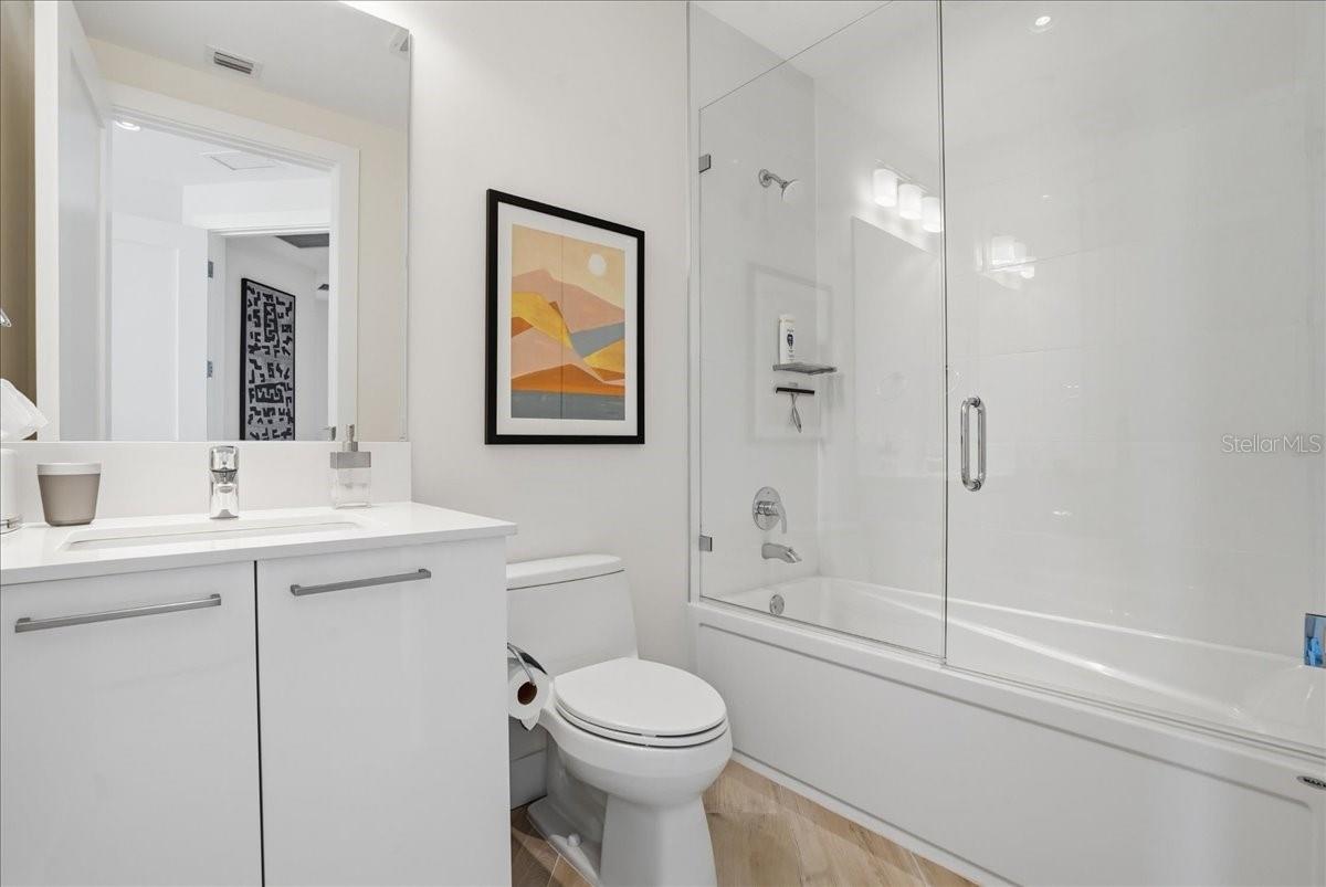 Image 43 of 90 For 111 Pineapple Avenue 714