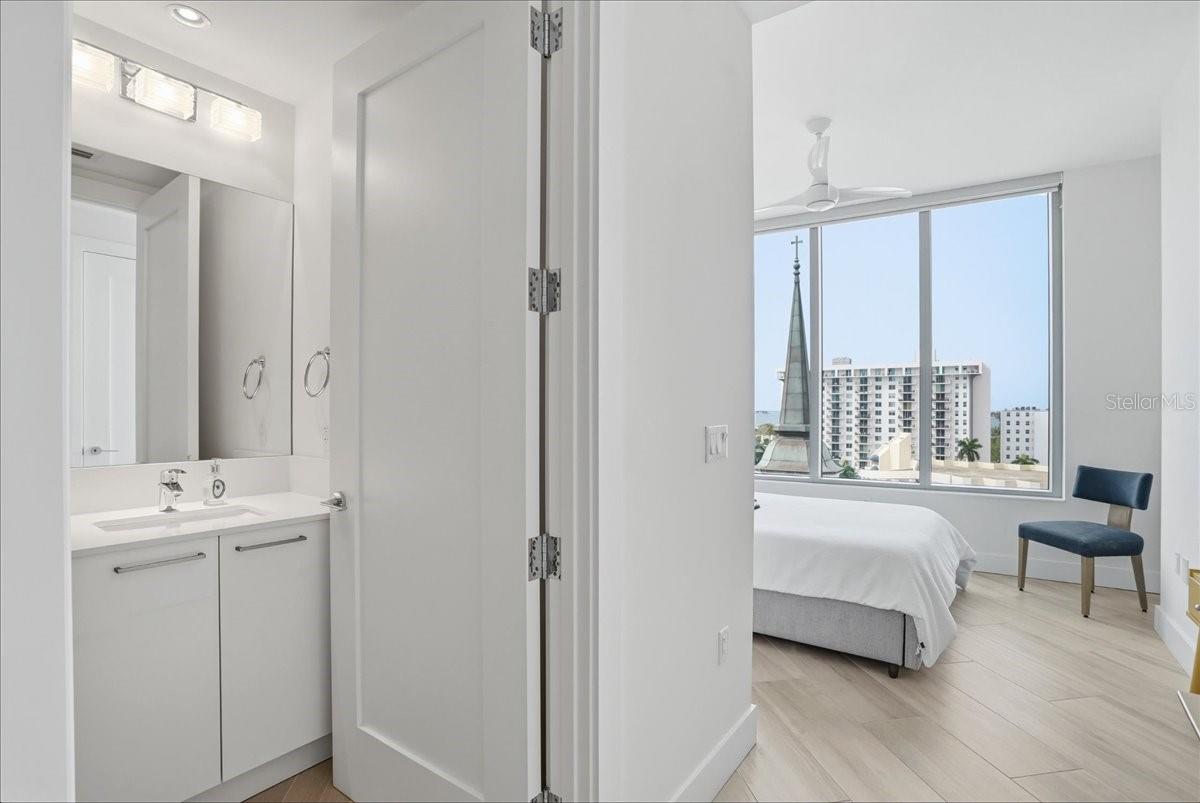 Image 51 of 90 For 111 Pineapple Avenue 714