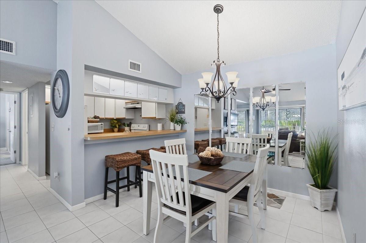 Image 4 of 32 For 646 Bird Bay Drive E 205