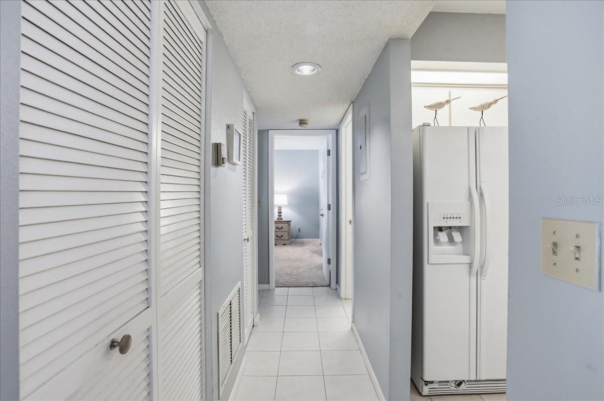 Image 9 of 32 For 646 Bird Bay Drive E 205