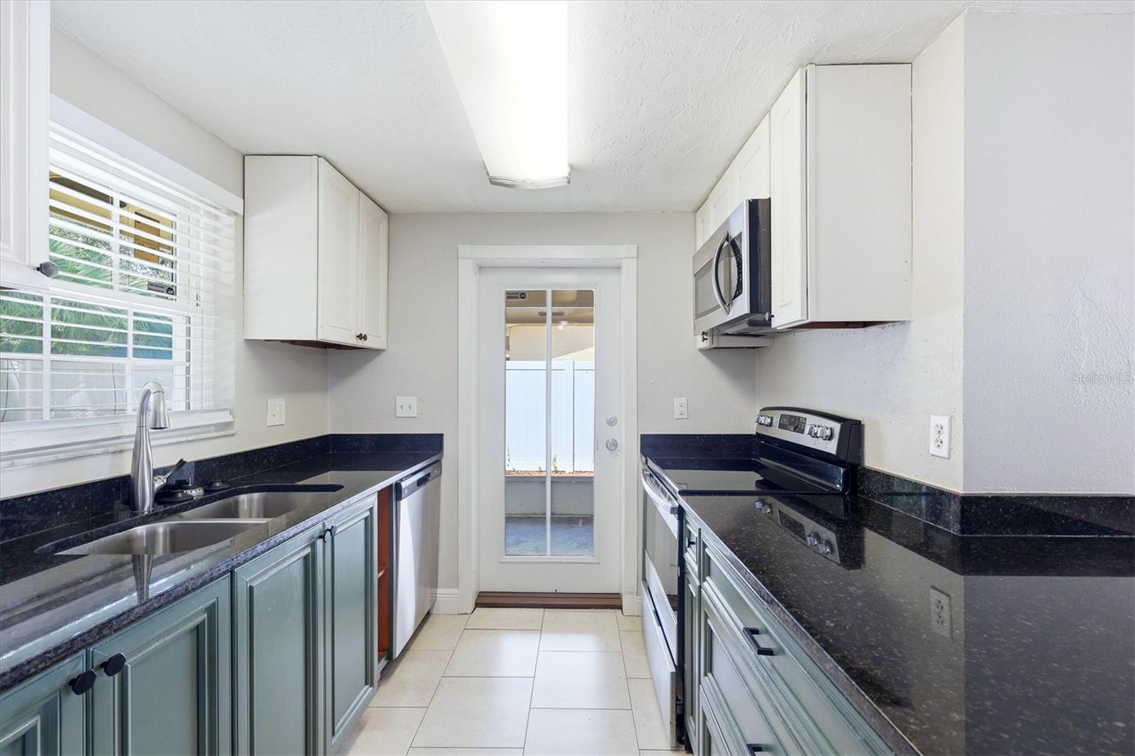 Image 14 of 35 For 5058 Silk Oak Drive