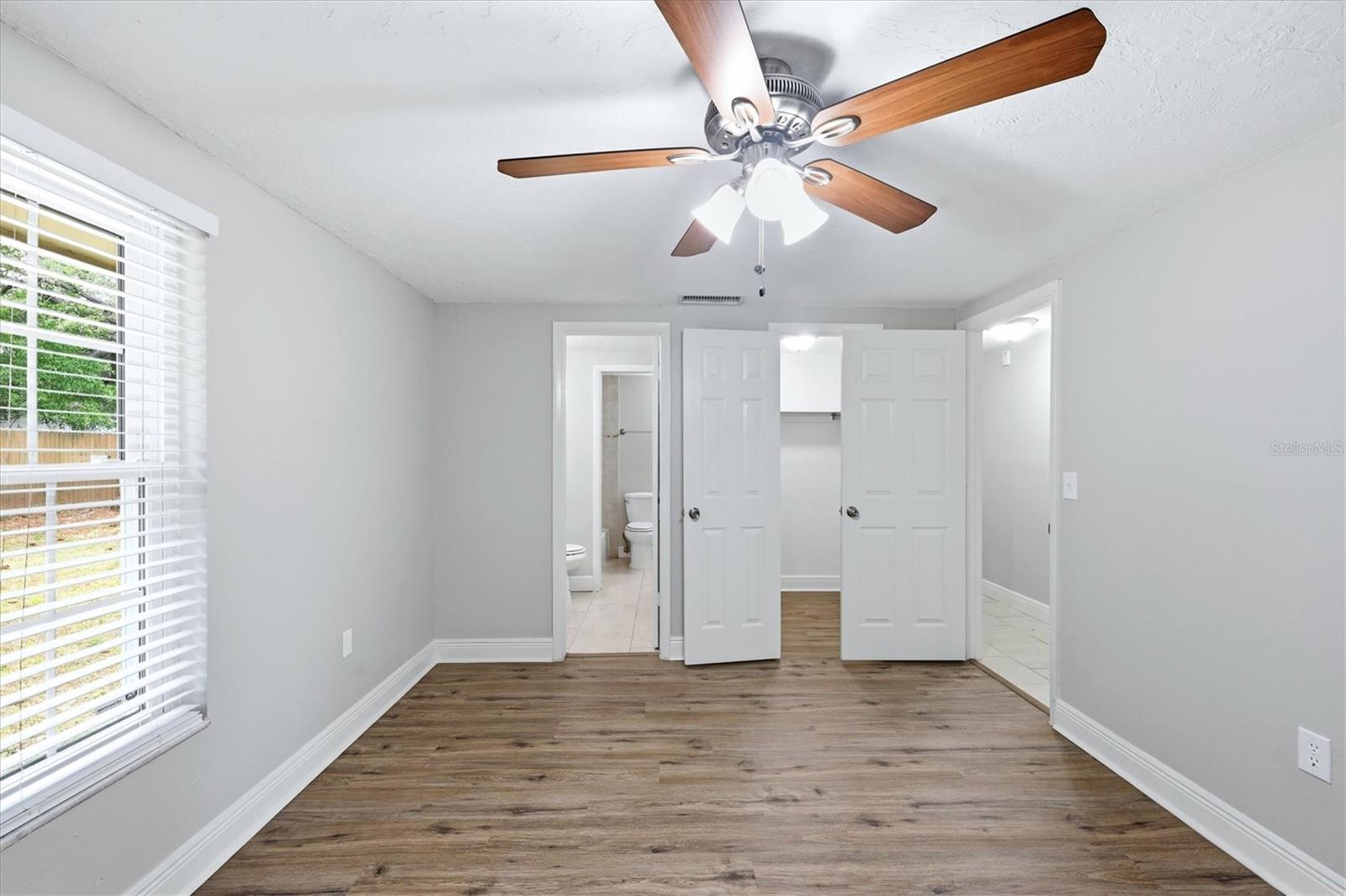 Image 18 of 35 For 5058 Silk Oak Drive