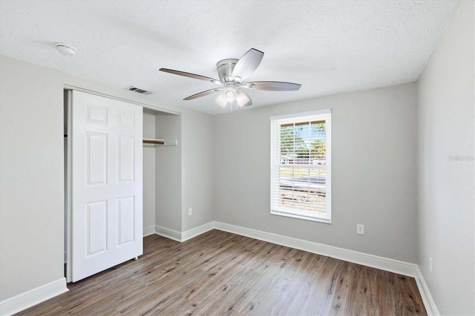 Image 19 of 35 For 5058 Silk Oak Drive