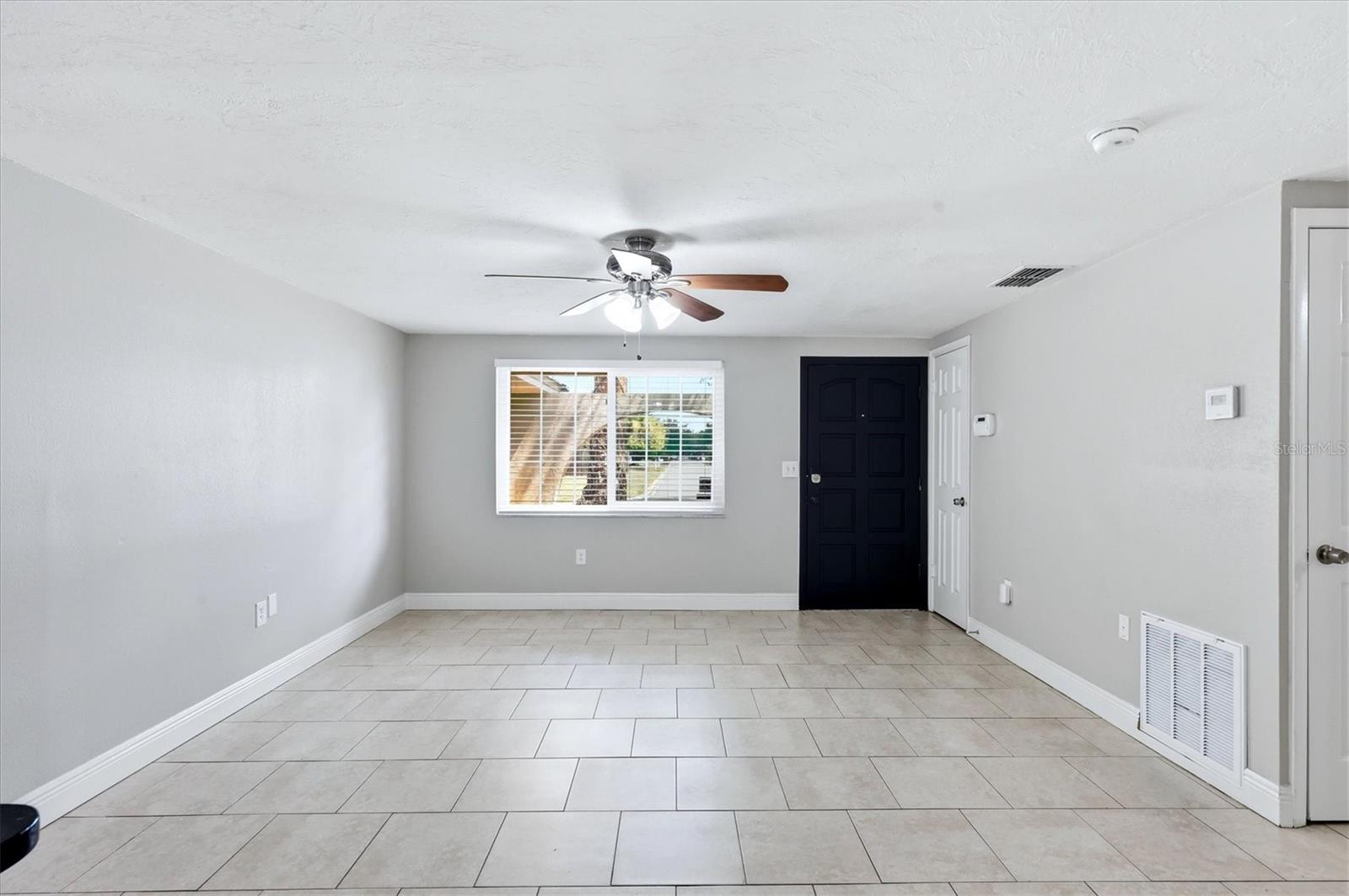 Image 7 of 35 For 5058 Silk Oak Drive