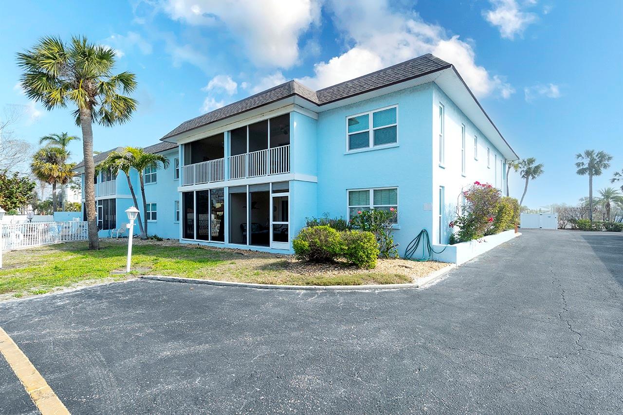Image 2 of 35 For 4307 Gulf Drive 207