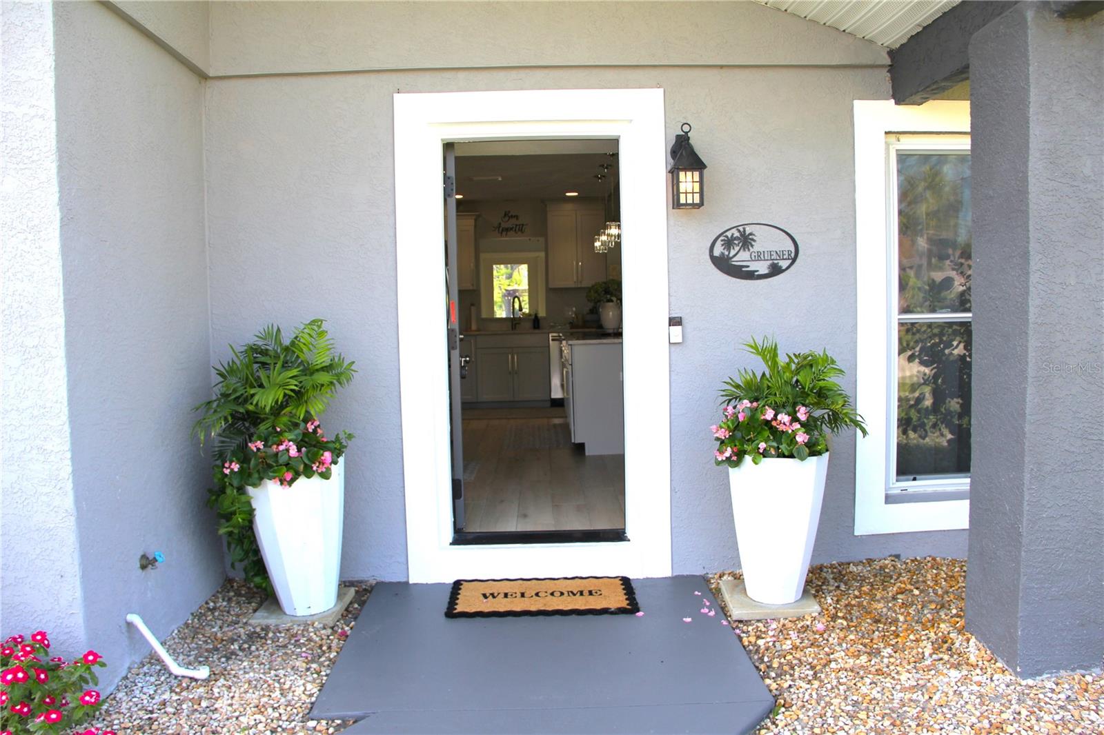 Image 6 of 76 For 2824 Shannon Drive