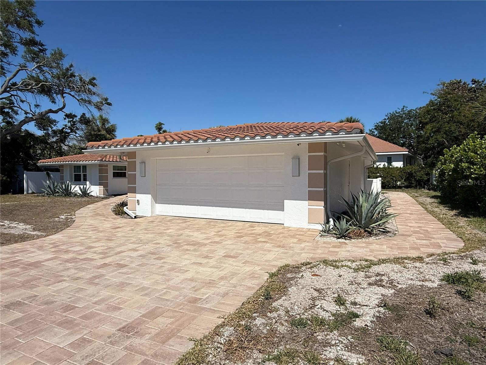 Image 13 of 66 For 5569 Shadow Lawn Drive