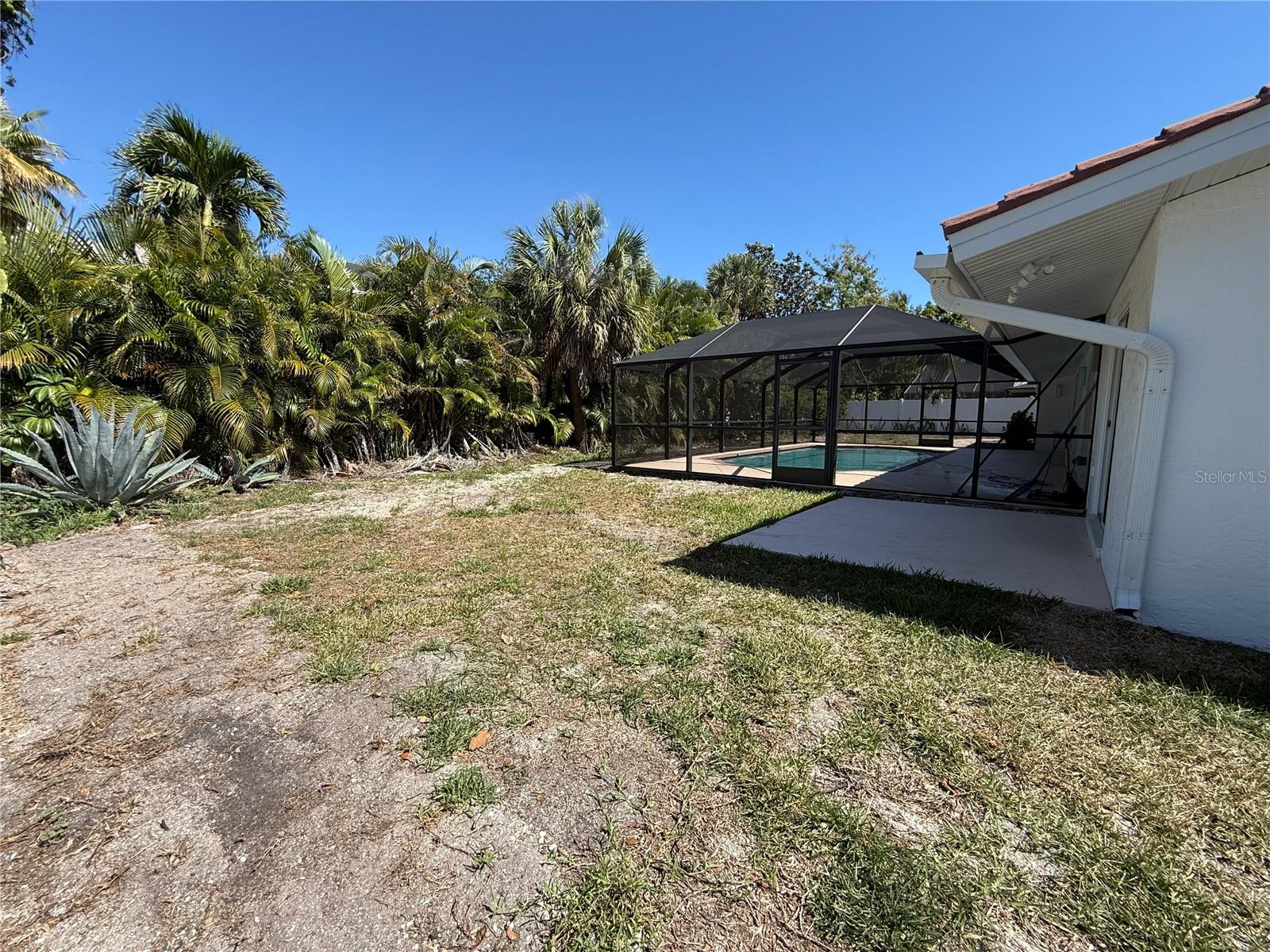 Image 16 of 66 For 5569 Shadow Lawn Drive