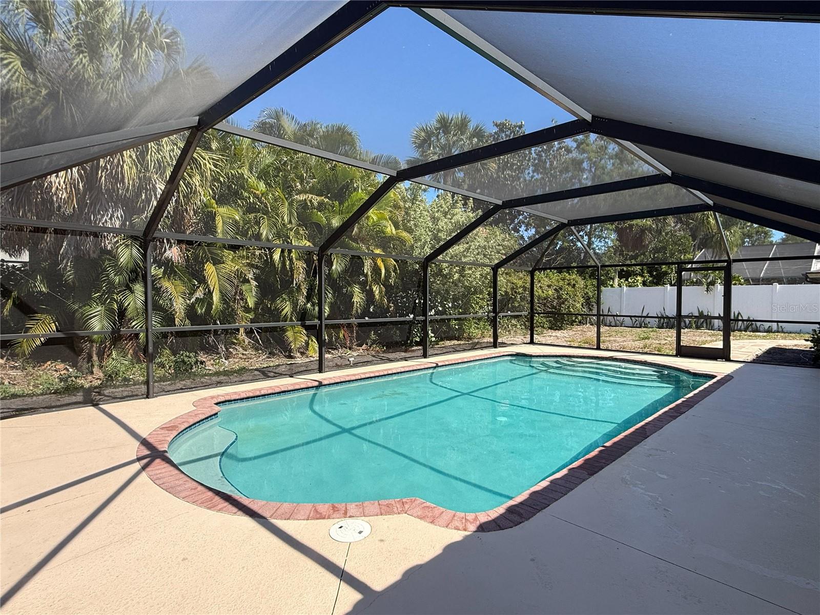 Image 18 of 66 For 5569 Shadow Lawn Drive