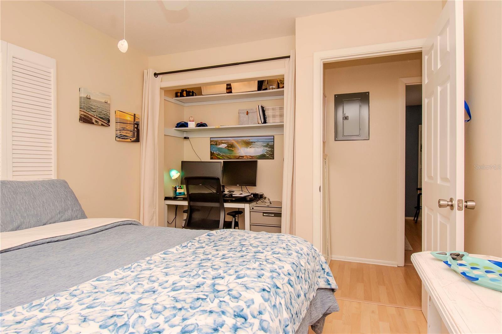 Image 12 of 30 For 139 Field Avenue E 139