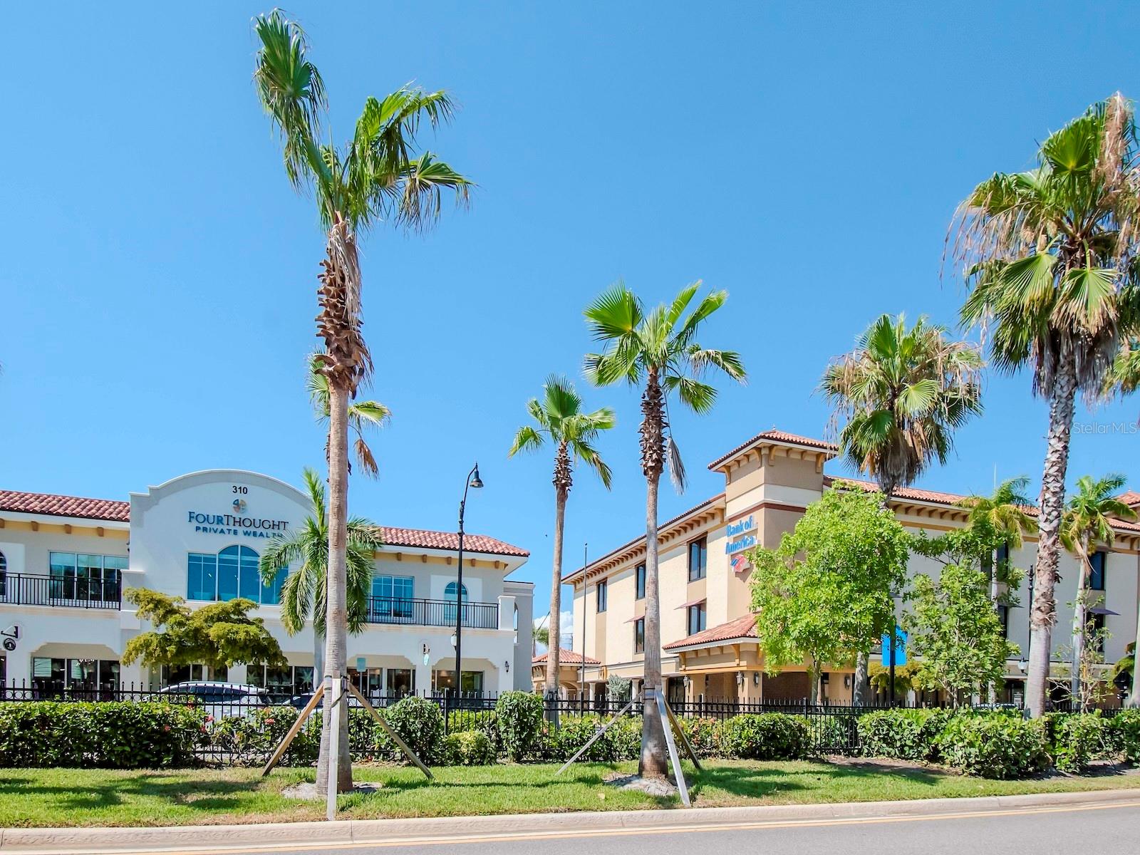 Image 25 of 30 For 139 Field Avenue E 139