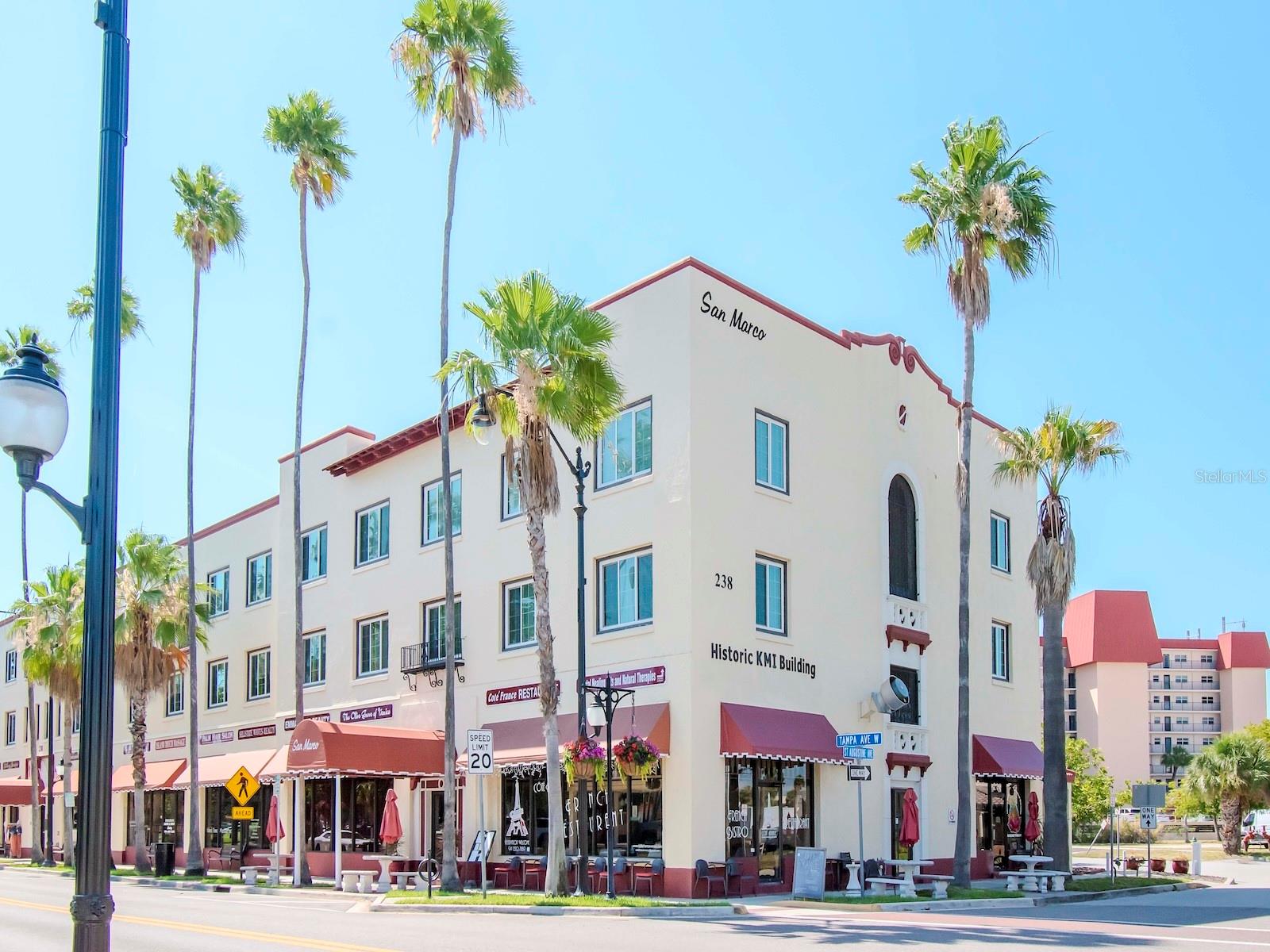 Image 26 of 30 For 139 Field Avenue E 139