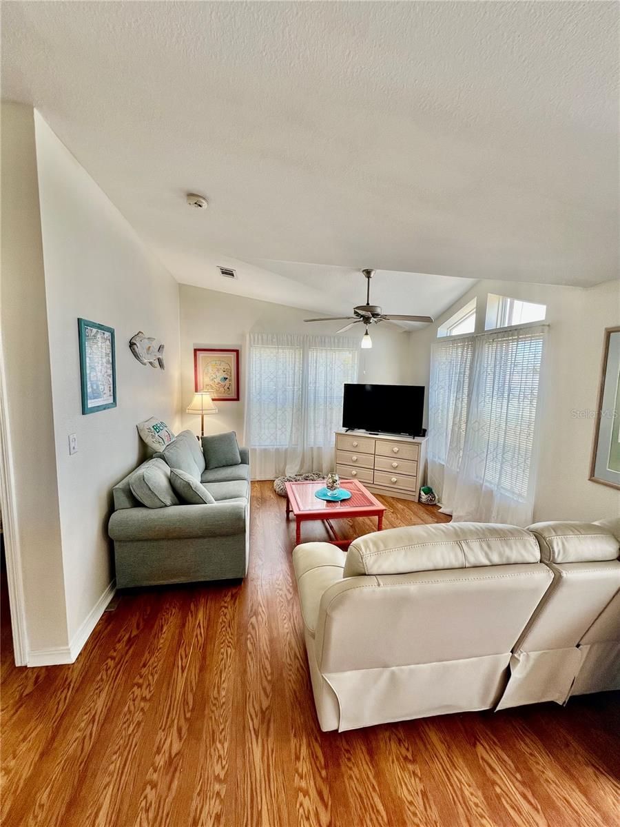 Image 18 of 24 For 102 2nd Avenue