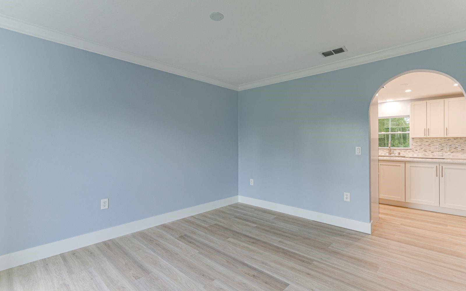 Image 11 of 77 For 1681 Dawnview Street