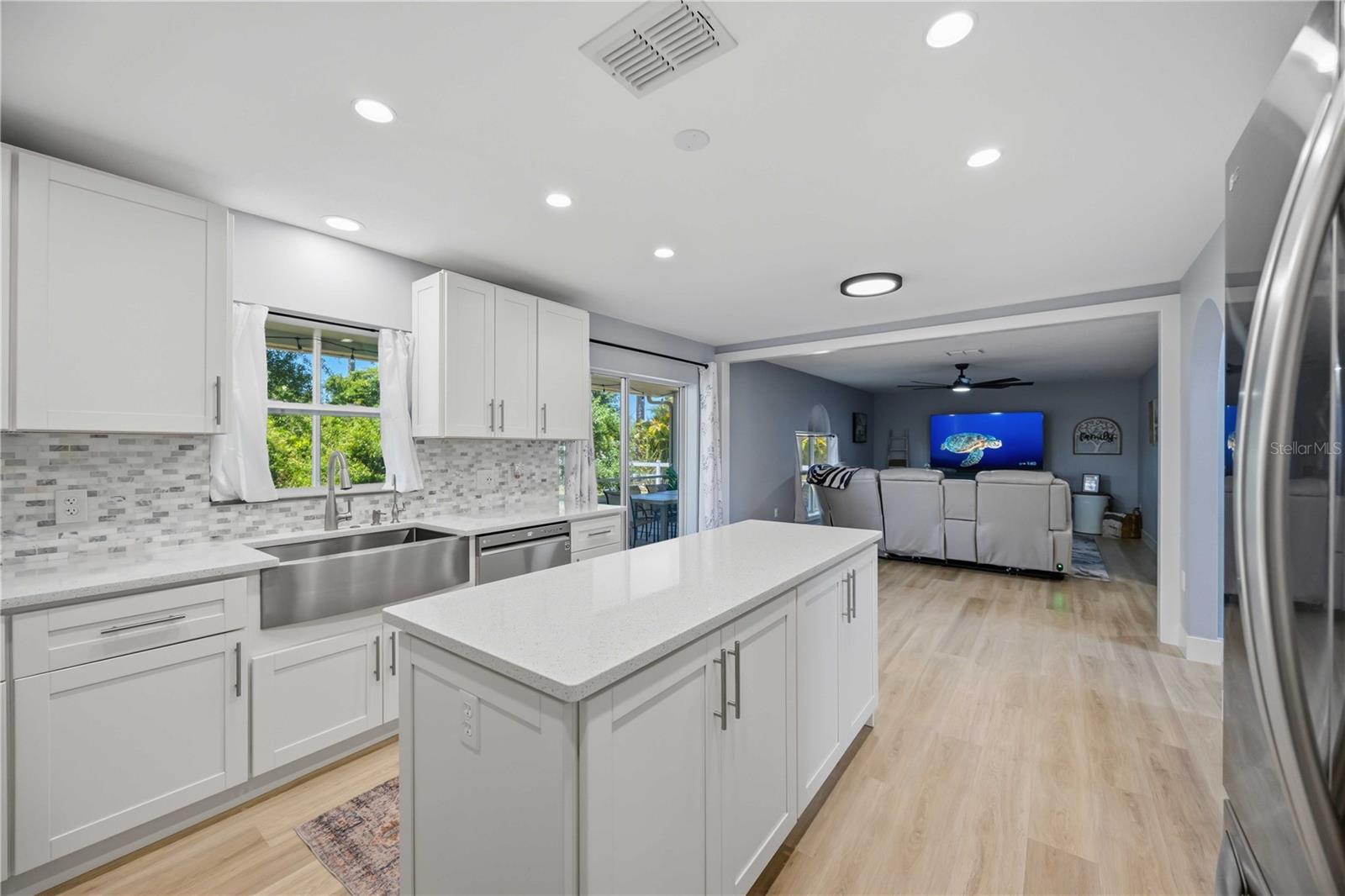Image 17 of 77 For 1681 Dawnview Street