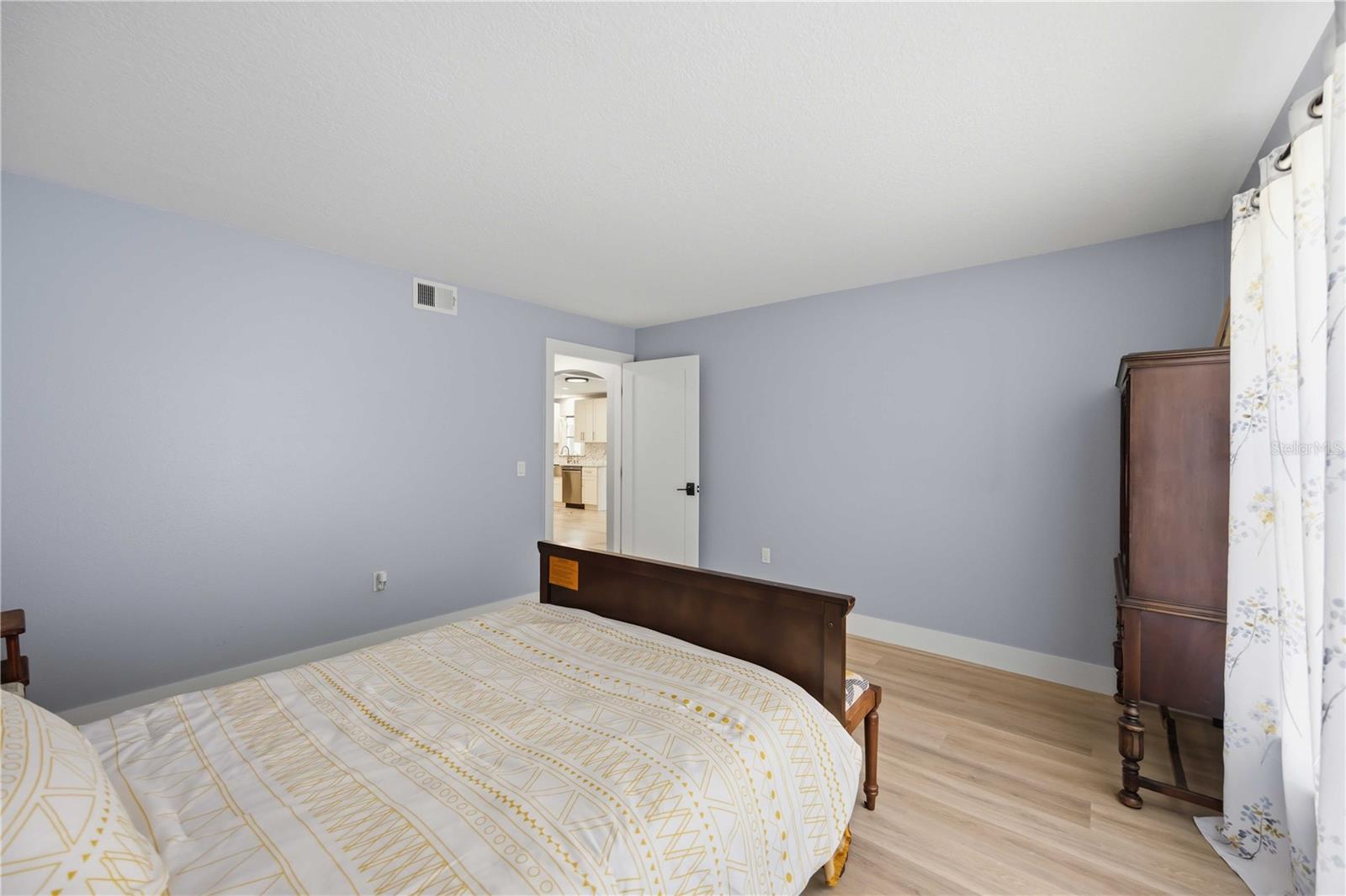 Image 34 of 77 For 1681 Dawnview Street