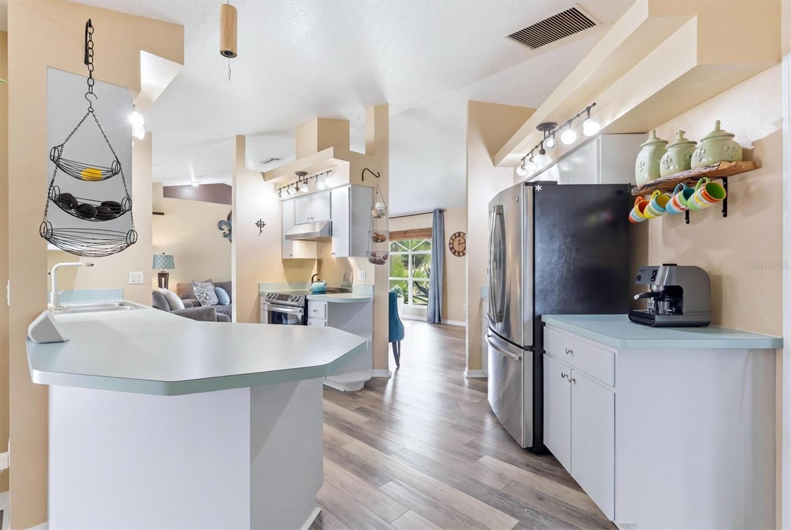 Image 21 of 26 For 945 Macon Road