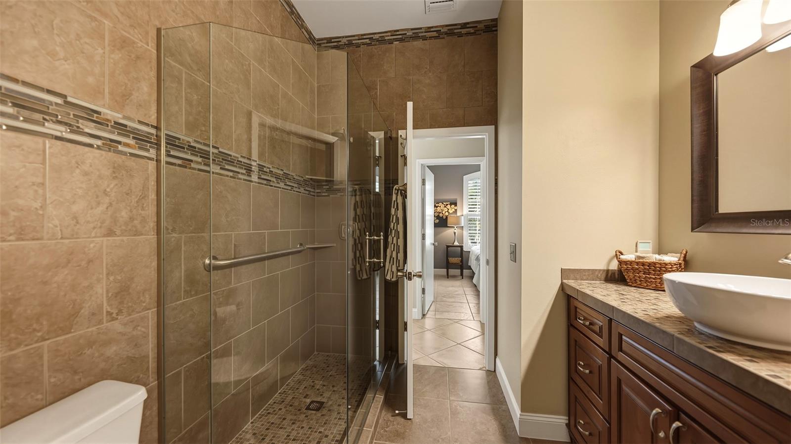 Image 34 of 60 For 5030 44th Street