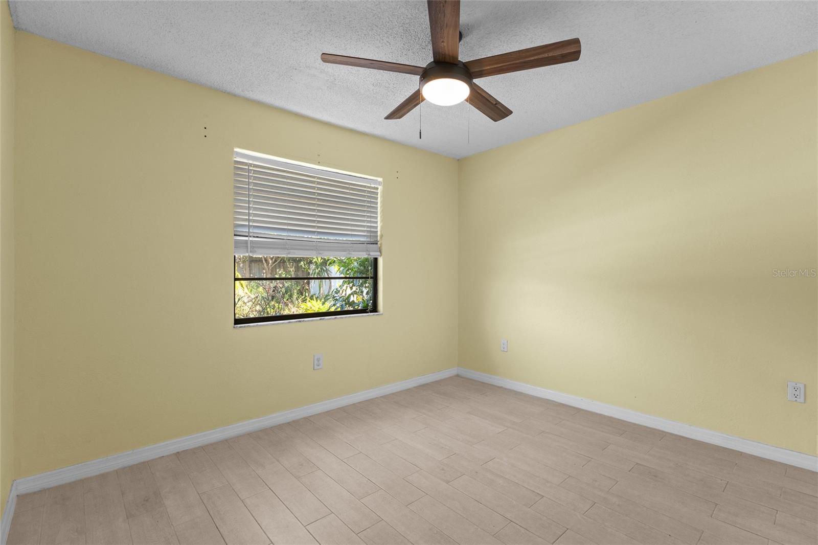 Image 25 of 28 For 6609 Mauna Loa Boulevard