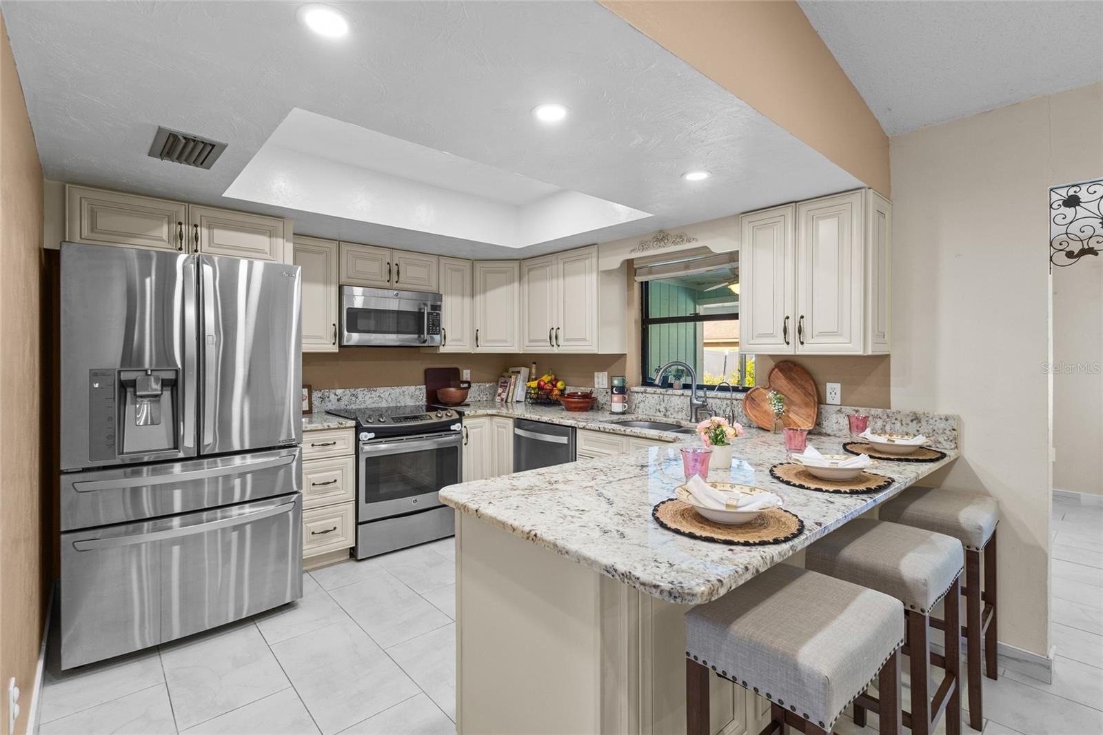 Image 4 of 28 For 6609 Mauna Loa Boulevard