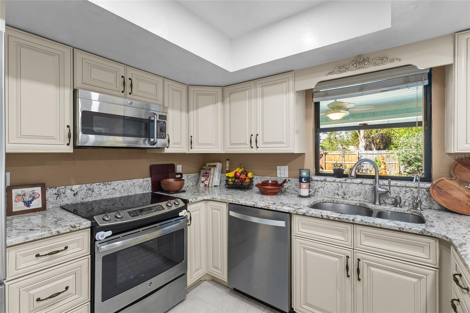 Image 5 of 28 For 6609 Mauna Loa Boulevard