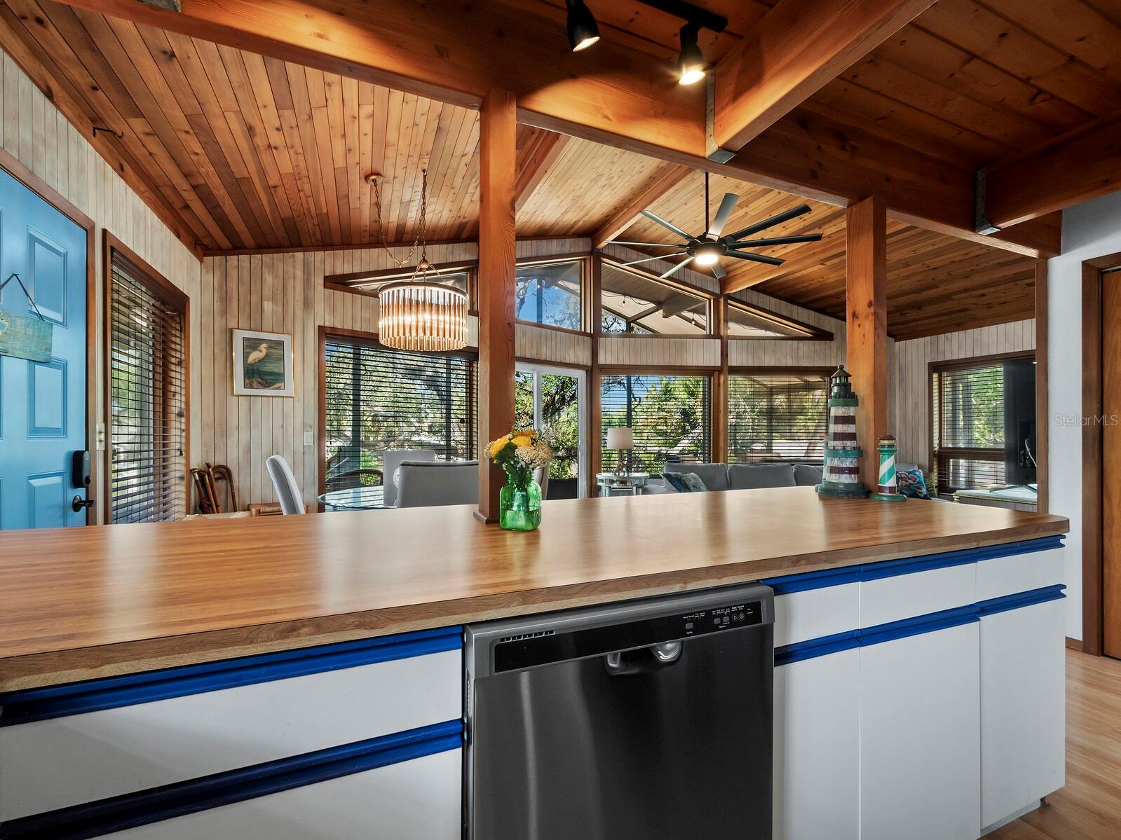 Image 17 of 29 For 5141 Saint Albans Avenue