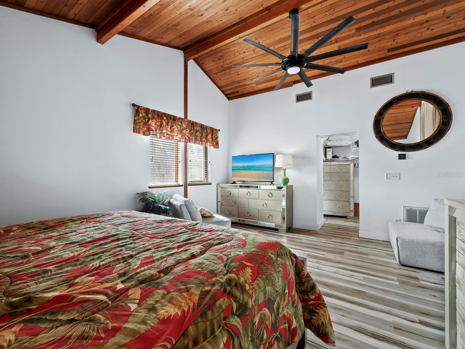 Image 8 of 29 For 5141 Saint Albans Avenue