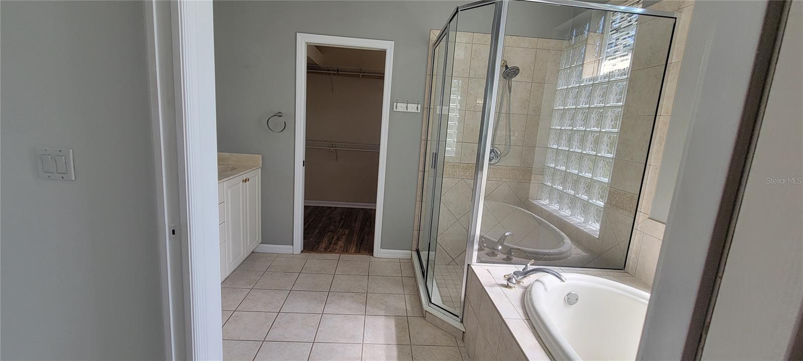 Image 6 of 12 For 7217 Orchid Island Place