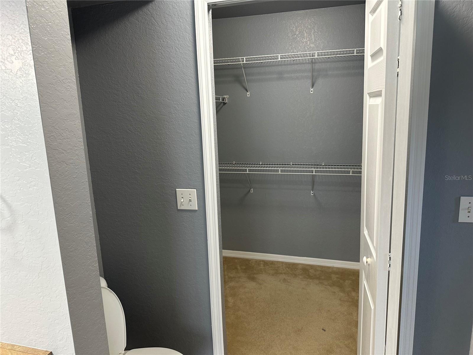 Image 11 of 21 For 5601 Rosehill Road 201