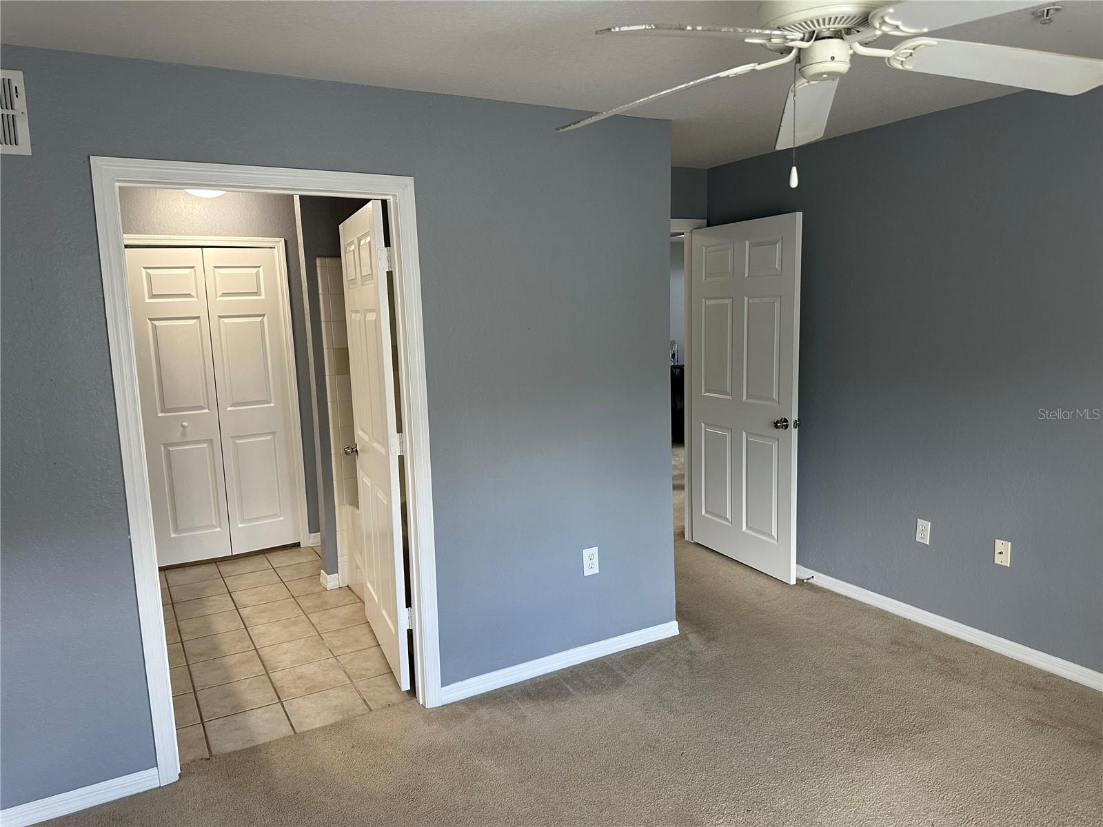 Image 13 of 21 For 5601 Rosehill Road 201