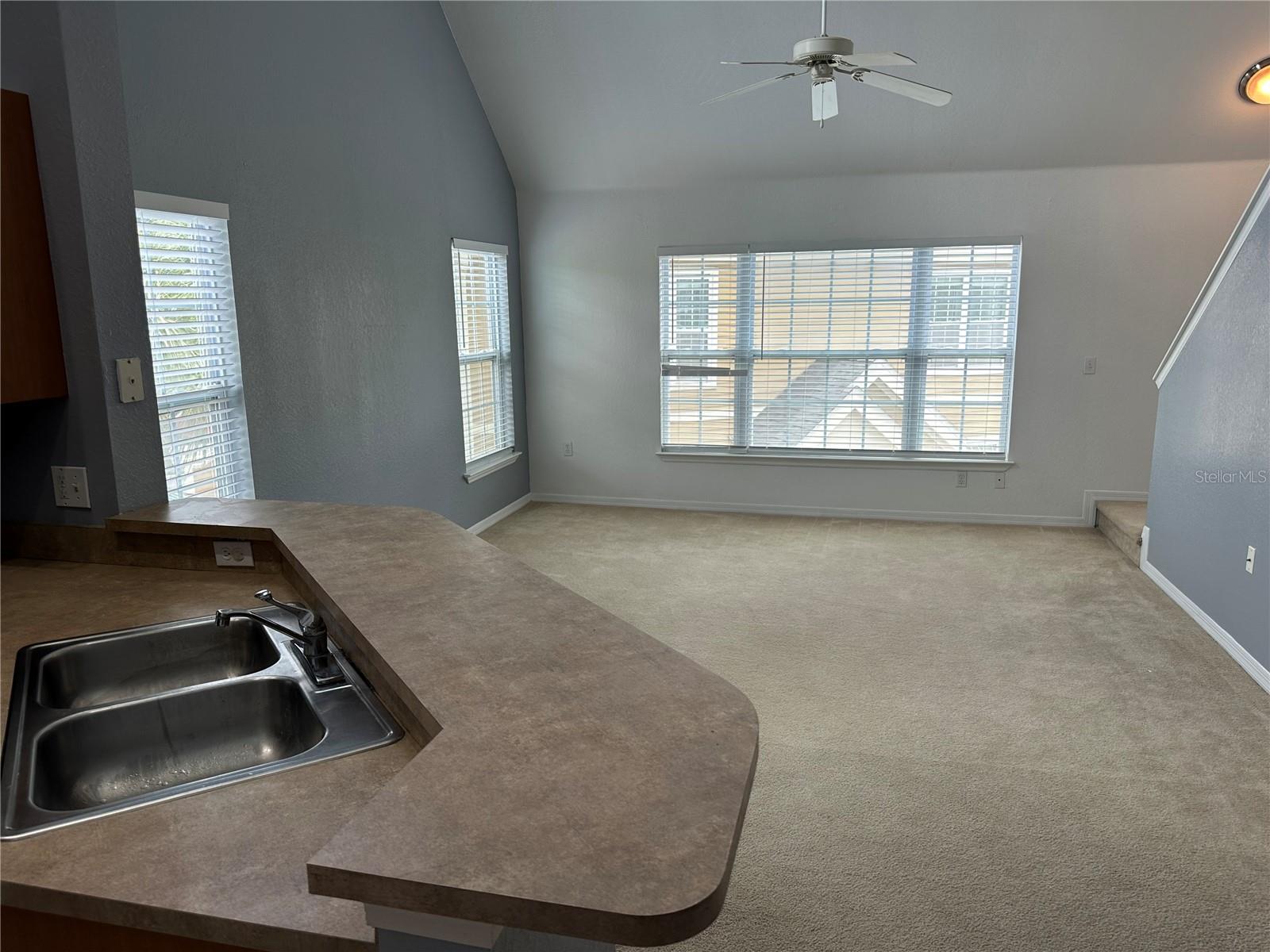 Image 19 of 21 For 5601 Rosehill Road 201