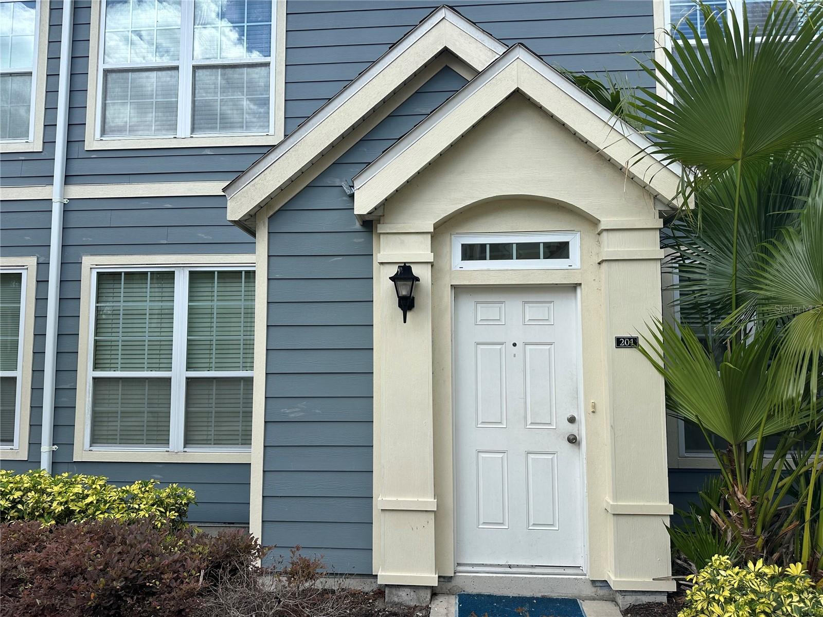 Image 3 of 21 For 5601 Rosehill Road 201