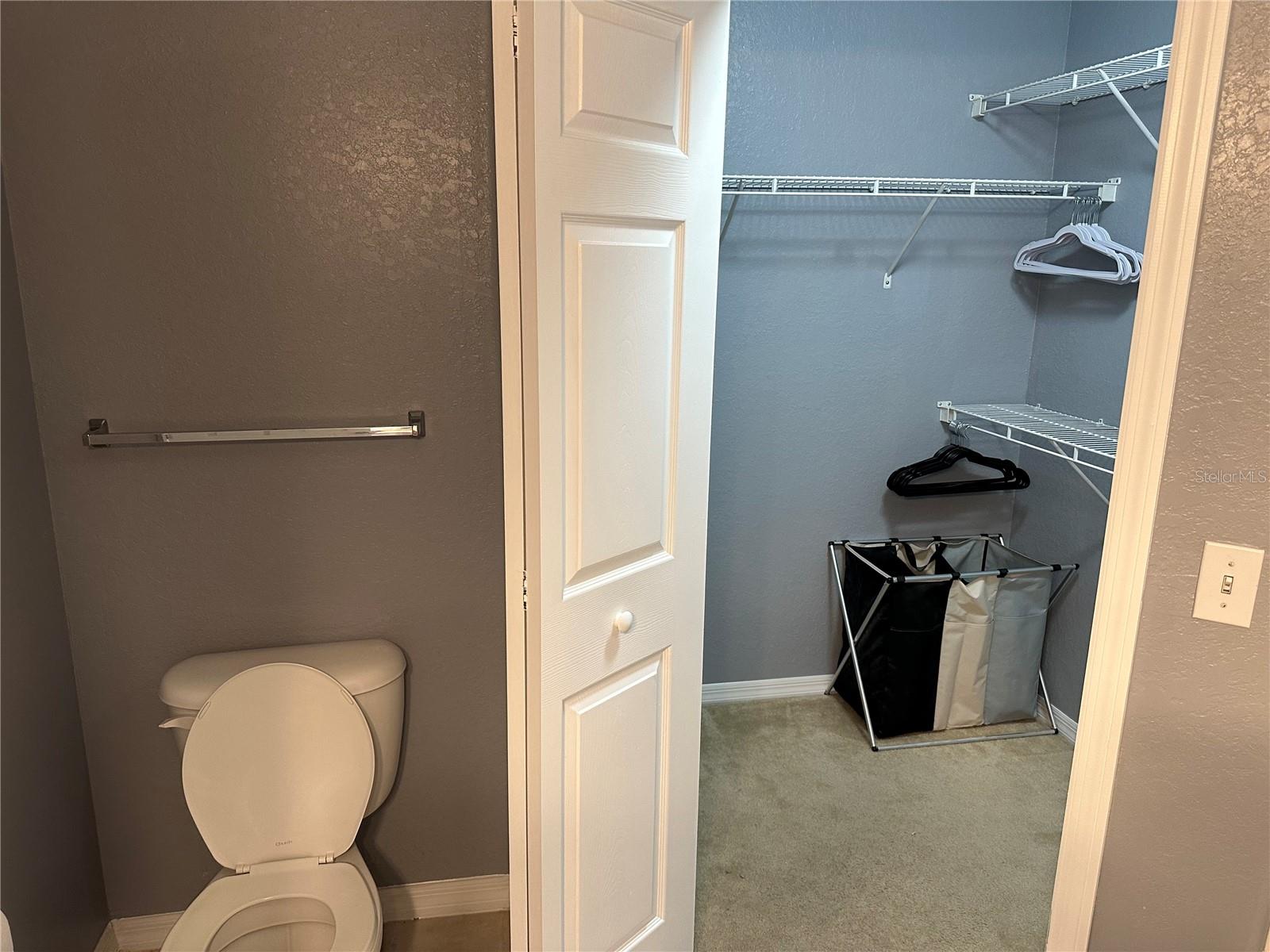Image 7 of 21 For 5601 Rosehill Road 201