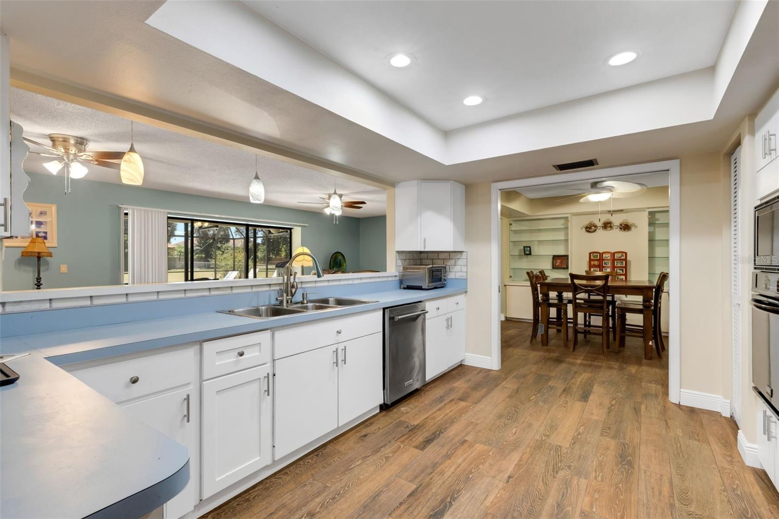 Image 14 of 30 For 3656 Oak Grove Drive