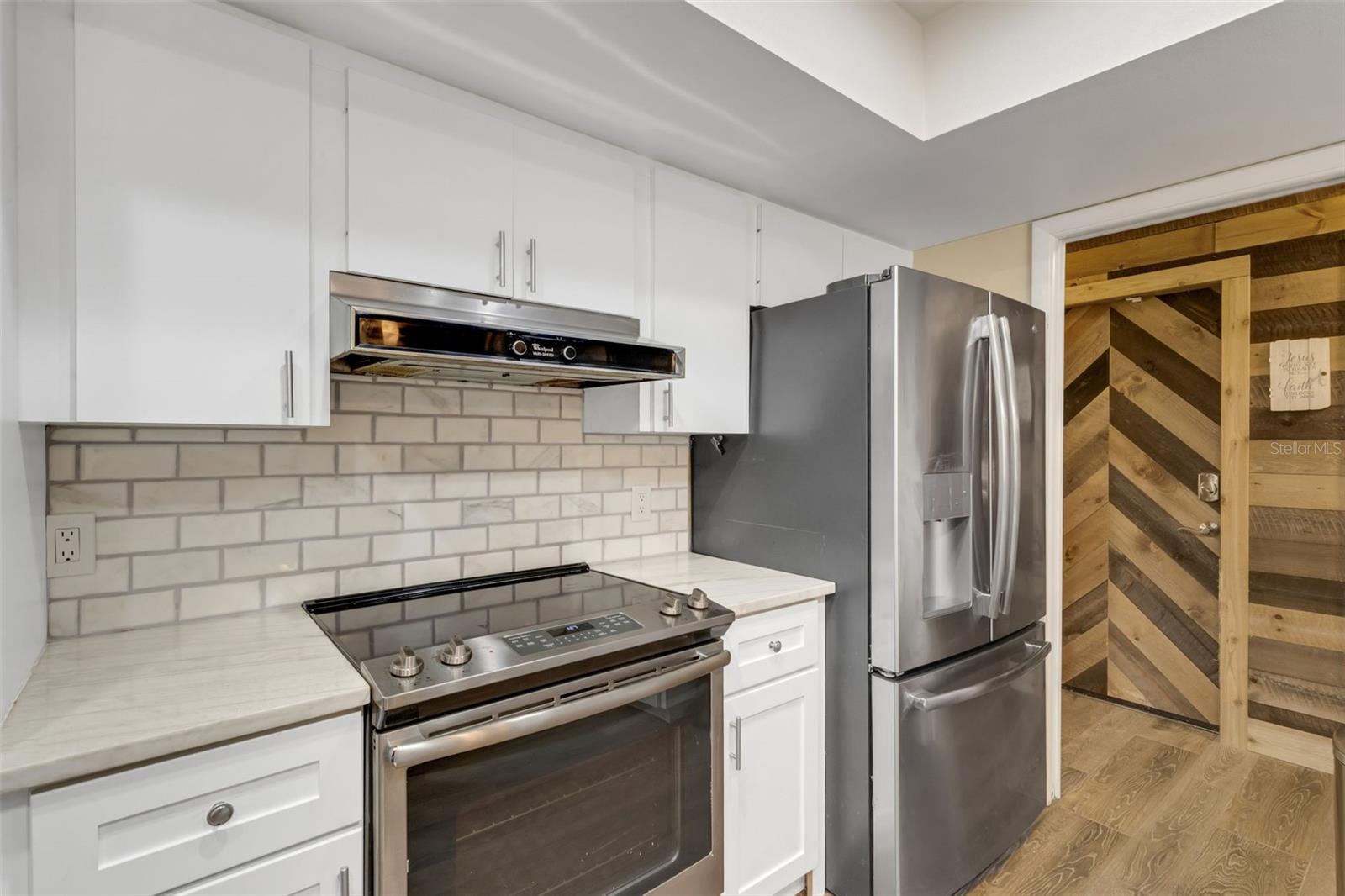 Image 16 of 30 For 3656 Oak Grove Drive