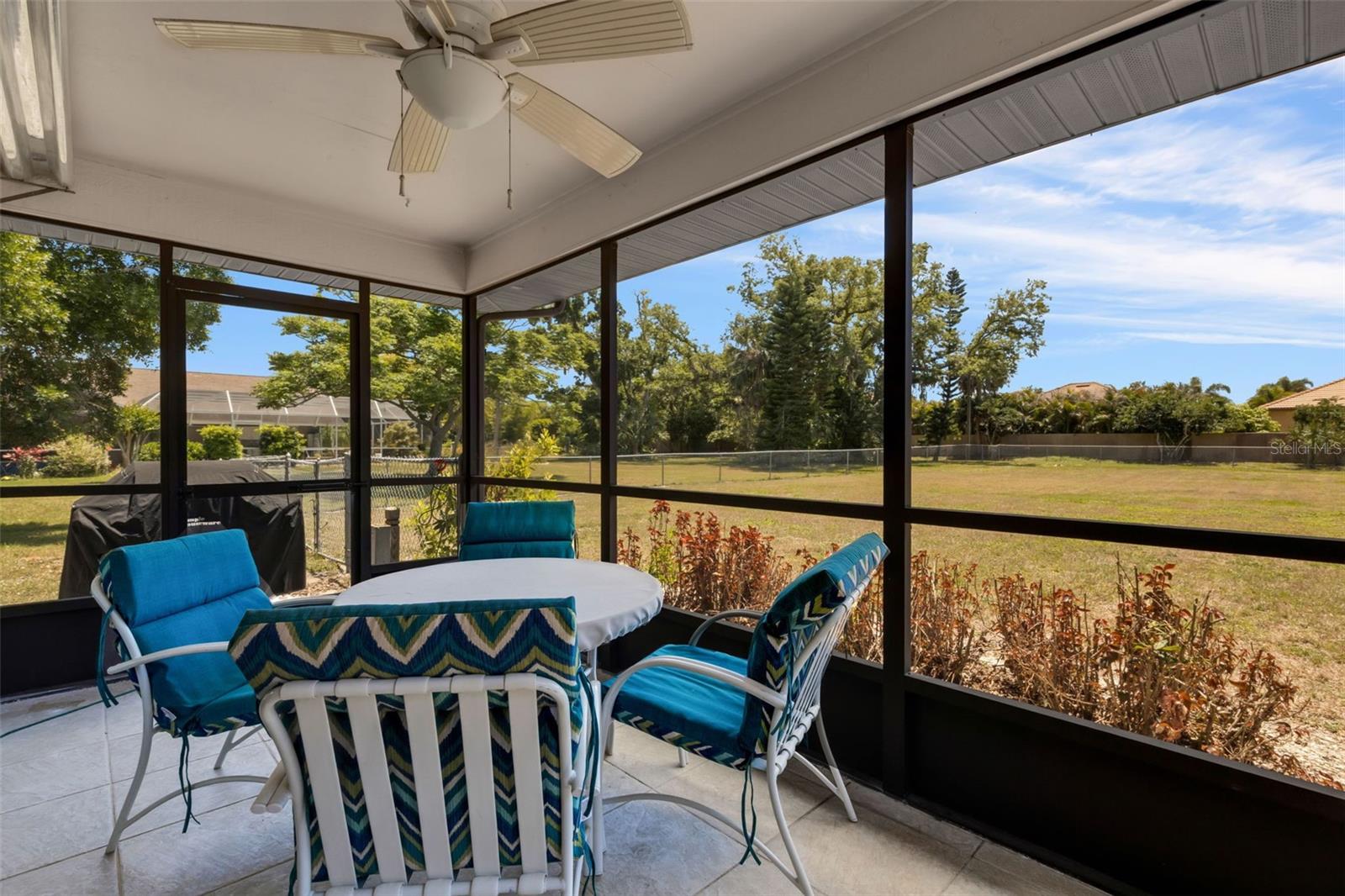 Image 22 of 30 For 3656 Oak Grove Drive