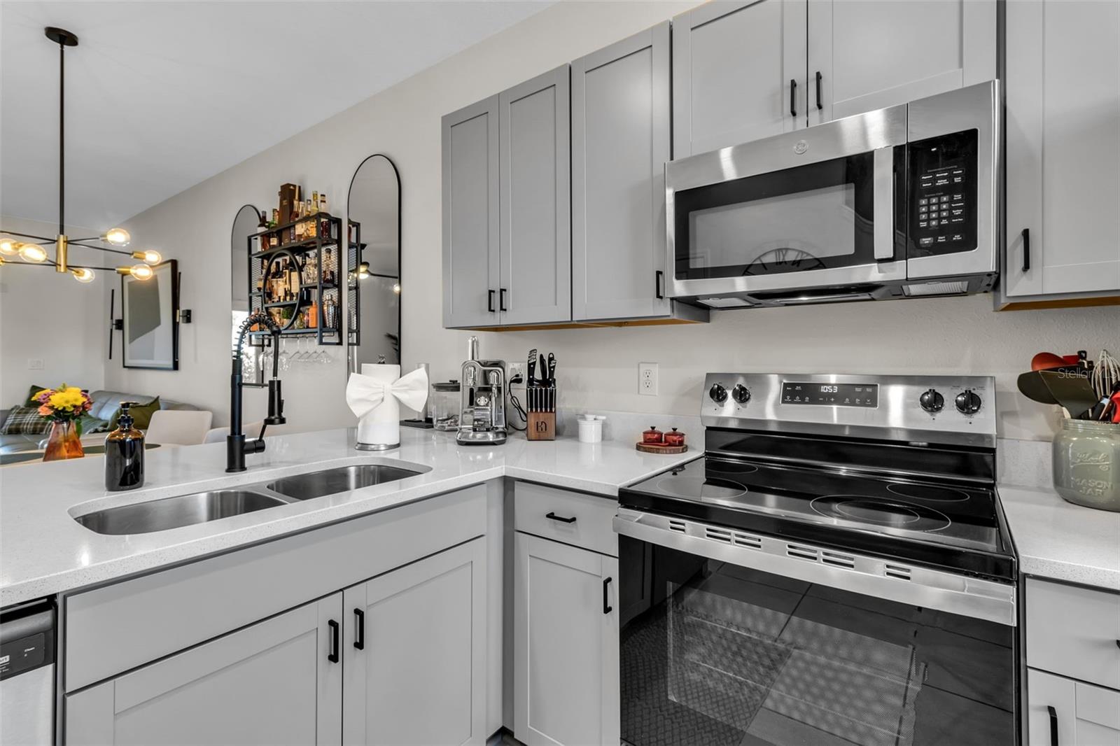 Image 10 of 47 For 8897 Daybreak Street