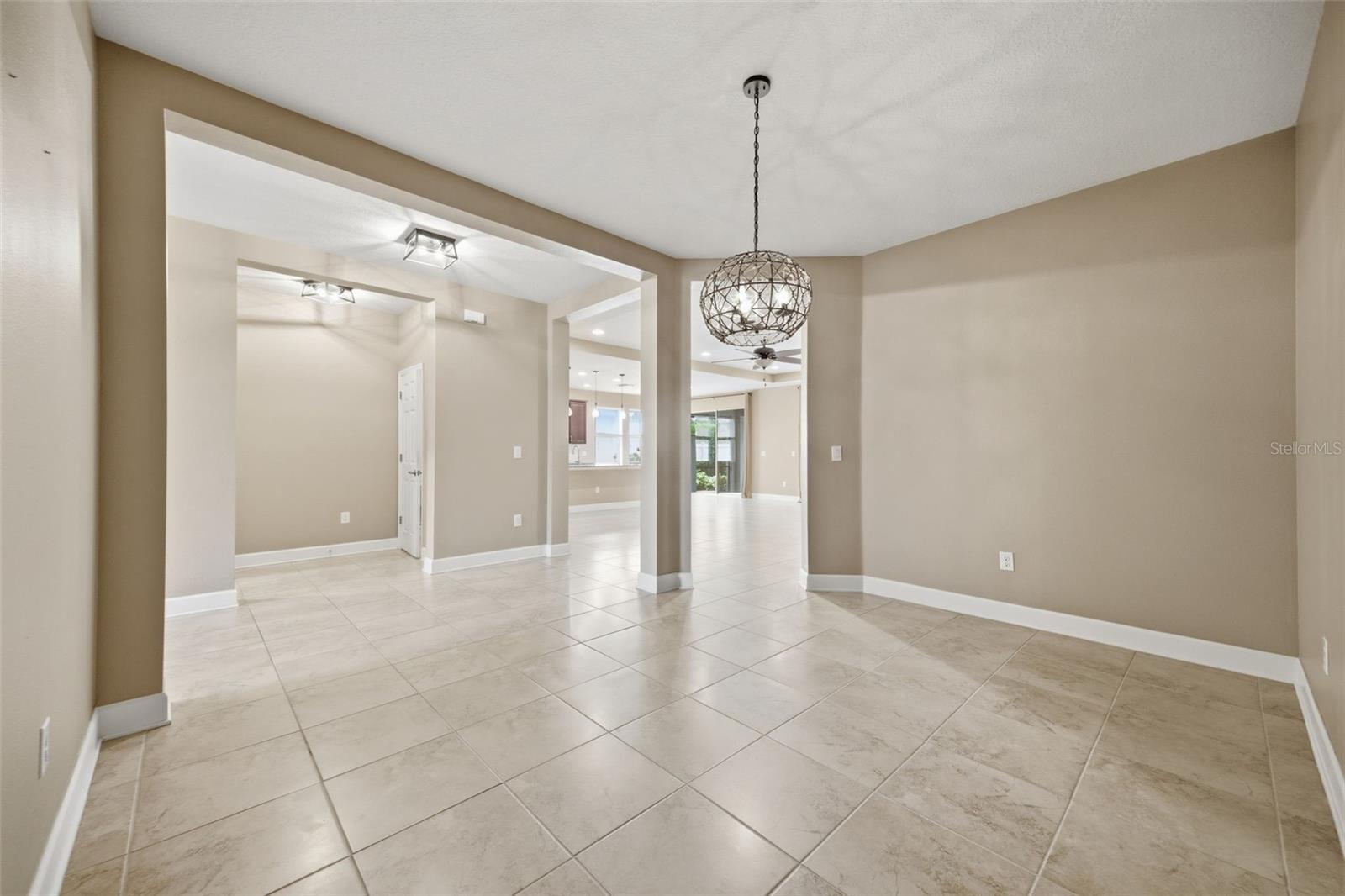 Image 14 of 41 For 5307 65th Terrace E