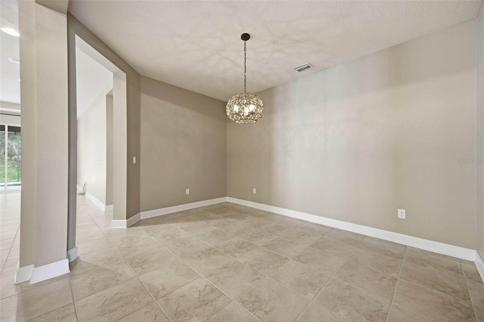 Image 15 of 41 For 5307 65th Terrace E