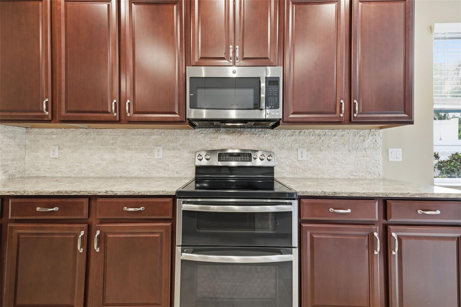 Image 17 of 41 For 5307 65th Terrace E