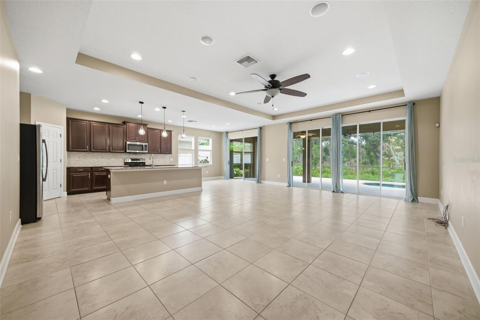Image 20 of 41 For 5307 65th Terrace E