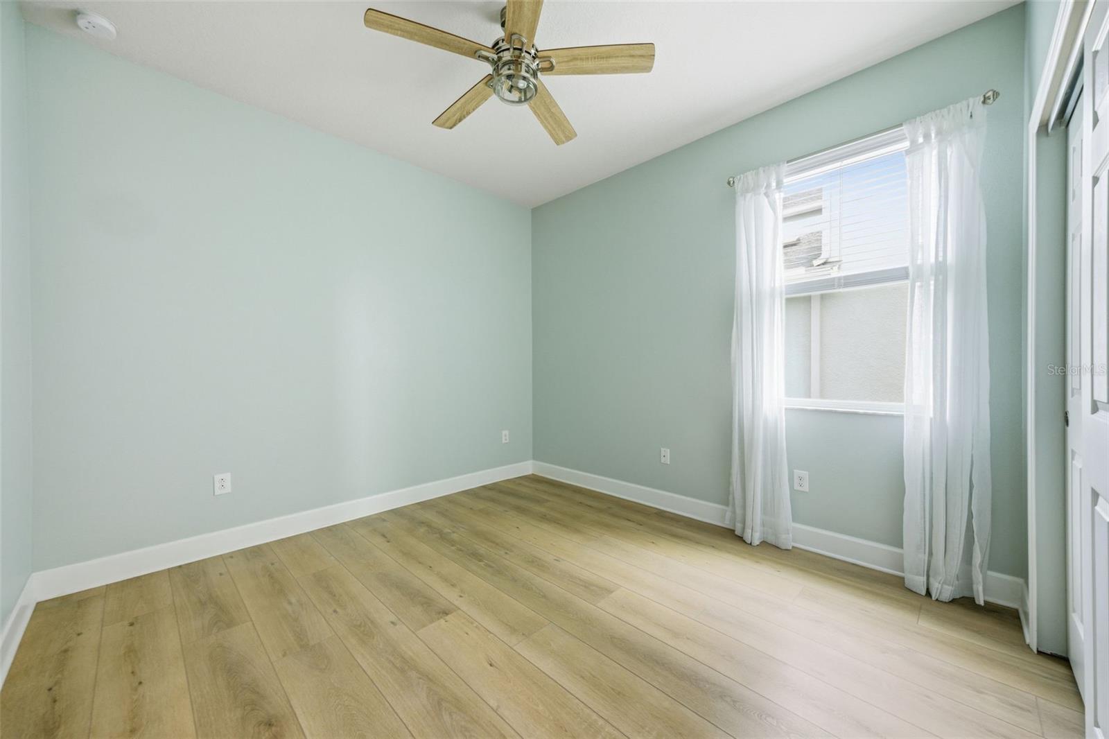 Image 32 of 41 For 5307 65th Terrace E