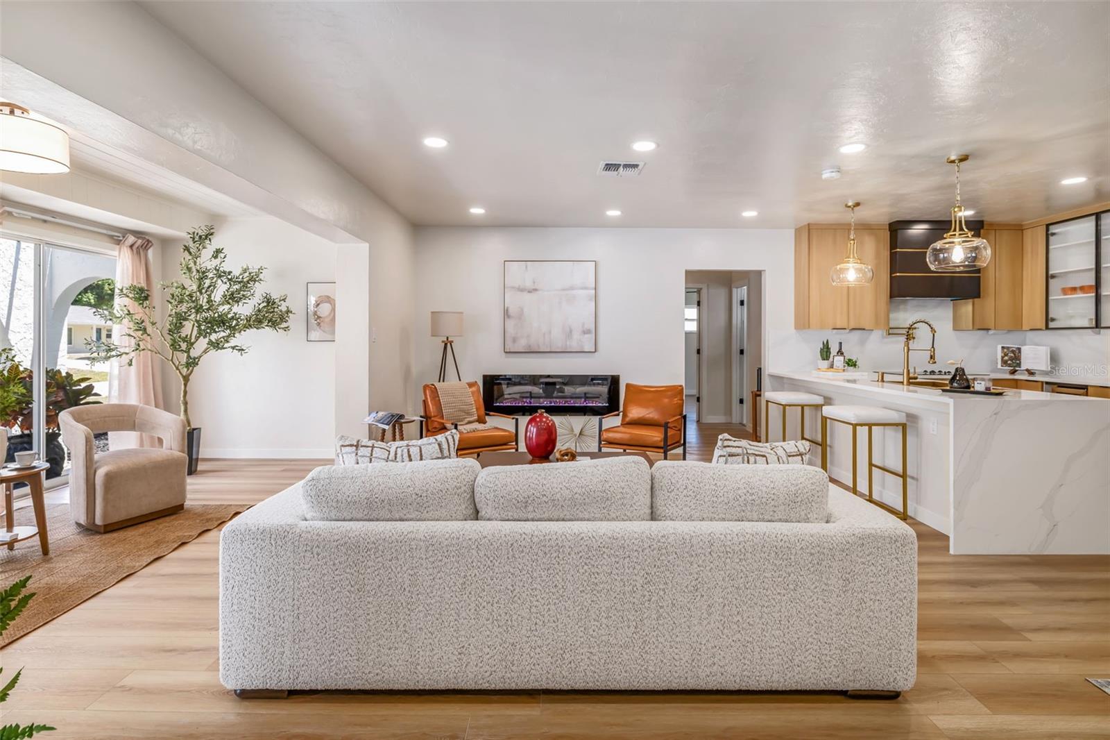 Image 14 of 82 For 2436 Goldenrod Street