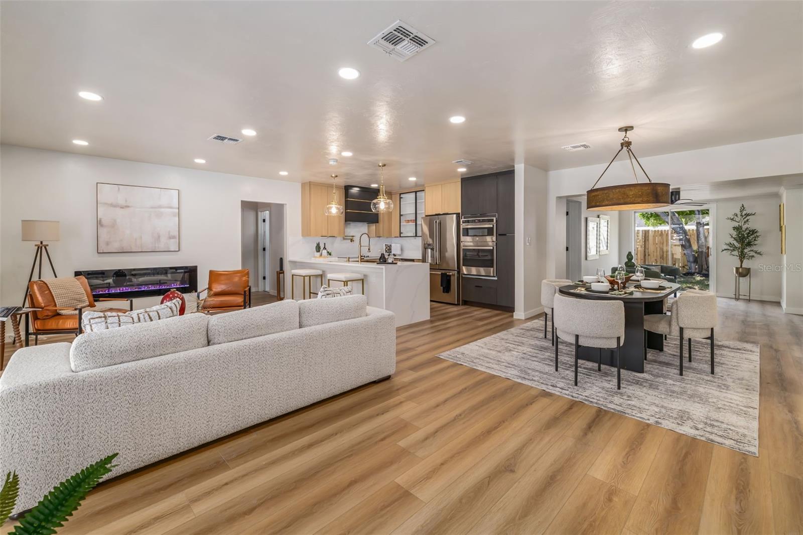 Image 17 of 82 For 2436 Goldenrod Street
