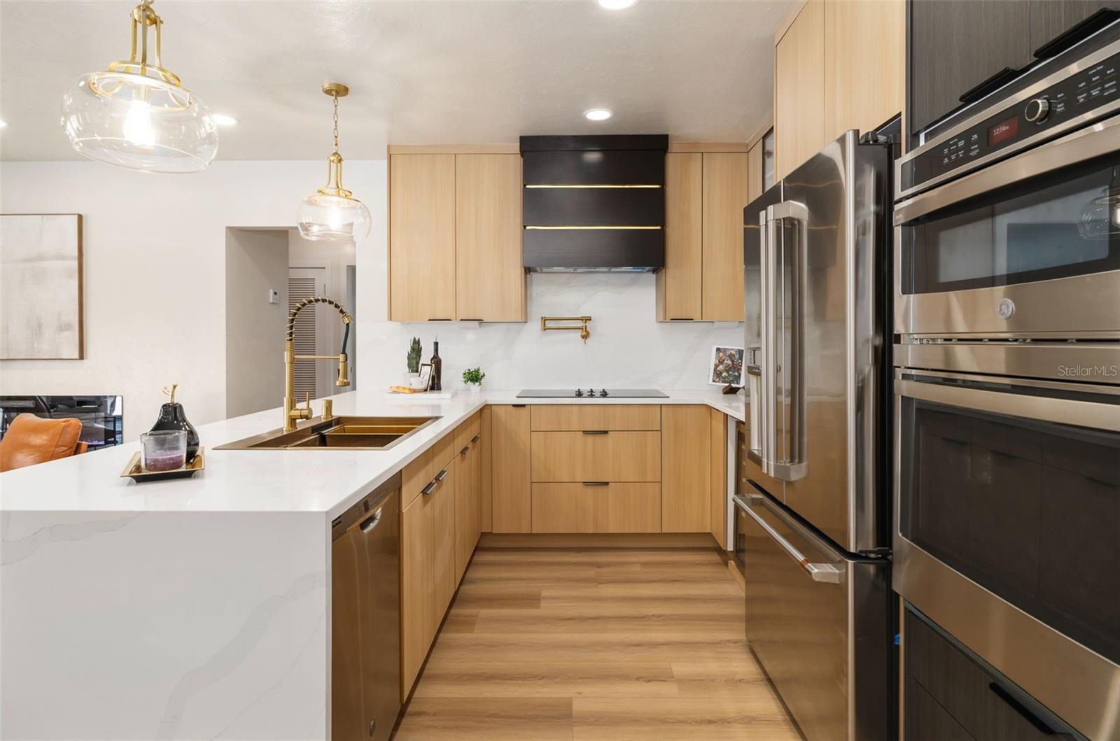 Image 21 of 82 For 2436 Goldenrod Street