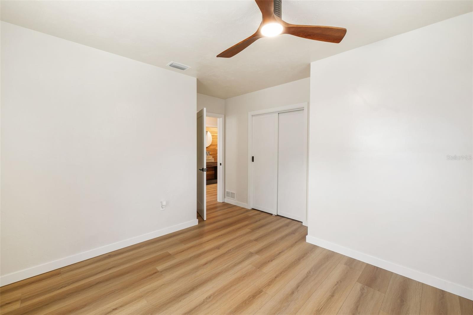 Image 32 of 82 For 2436 Goldenrod Street